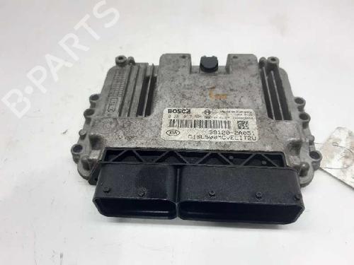 Used Engine control unit (ECU) KIA SPORTAGE III (SL) 1.7 CRDi (116 hp) 5330944