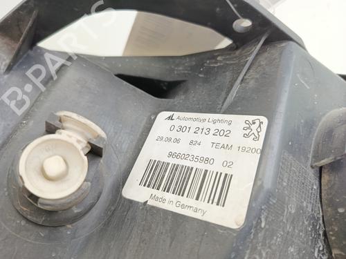 Right headlight PEUGEOT 407 (6D_) 2.0 (6DRFNB, 6DRFNE) | BP28191390C29 