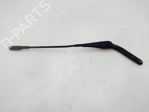 Used Front windshield wiper arm BMW 1 Convertible (E88) 118 d (143 hp) 29606276