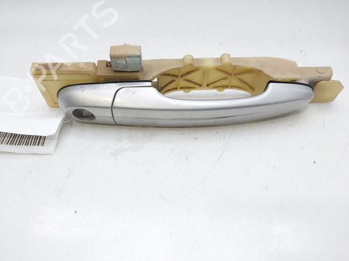 Used Front right exterior door handle HYUNDAI TUCSON (JM) 2.0 CRDi (113 hp) 12545474