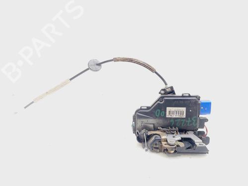 Used Front right lock VW TOUAREG (7LA, 7L6, 7L7) [2002-2013]  23548539