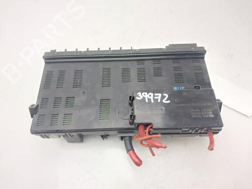 Used Fuse box LAND ROVER RANGE ROVER III (L322) 3.0 D 4x4 (177 hp) 31877286