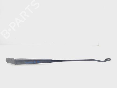 Used Front windshield wiper arm RENAULT KANGOO / GRAND KANGOO II (KW0/1_) [2008-2025]  25872975
