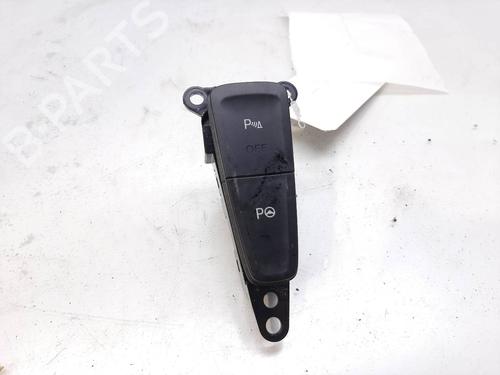 Used Switch FORD FOCUS III 1.5 TDCi (120 hp) 10500874