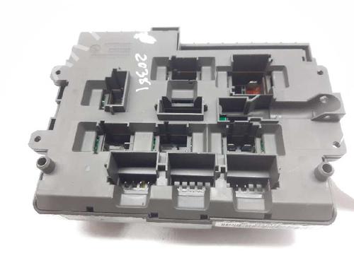 Used Fuse box BMW X1 (E84) sDrive 18 d (143 hp) 5884996