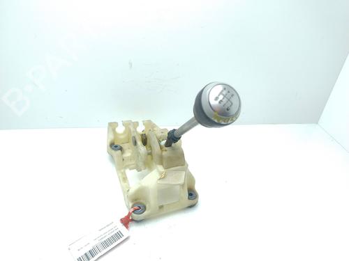 Used Gear lever KIA SPORTAGE II (JE_, KM_) [2004-2011]  27670968