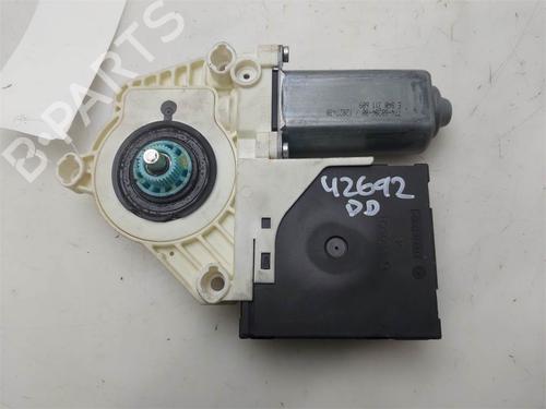 BP38441598E20 main image