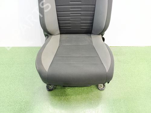 Right front seat TOYOTA AURIS (_E18_) 1.8 Hybrid (ZWE186_, ZWE186R) | BP34380697C16  - Image 6