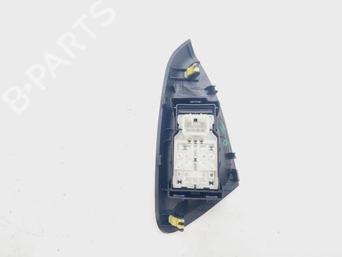Left front window switch TOYOTA AYGO (_B4_) | BP28962472I27