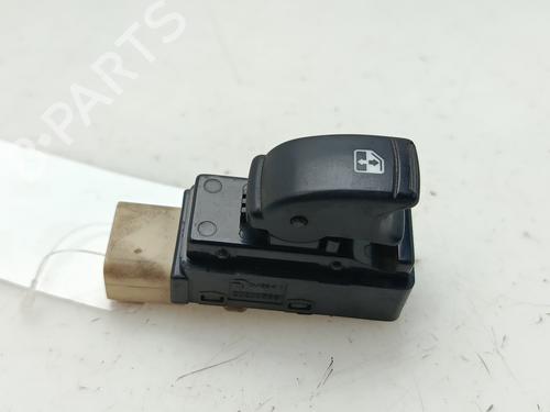 Używane Przełącznik szyby przedniej prawej CHEVROLET AVEO / KALOS Saloon (T250, T255) [2005-2025]  30598982