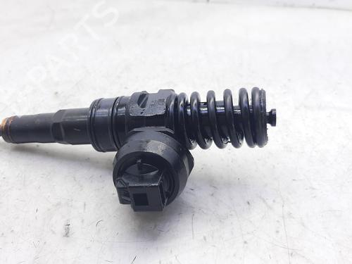 Used Injector VW GOLF IV (1J1) 1.9 TDI (101 hp) 8931107