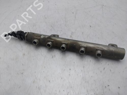 Używane Szyna wtryskowa Szyna wtryskowa FIAT STILO (192_) 1.9 D Multijet (120 hp) 36223126 36223126