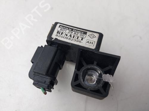 Used Electronic sensor Electronic sensor RENAULT MEGANE II (BM0/1_, CM0/1_) [2001-2012] 35948024 35948024
