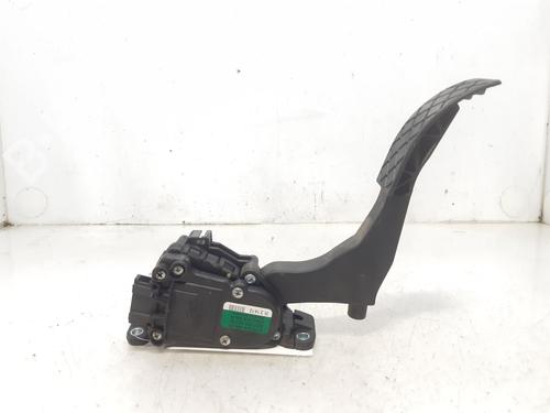 Used Pedal VW POLO V (6R1, 6C1) 1.2 TSI (90 hp) 8224105