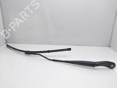 Used Front windshield wiper arm DACIA SANDERO III [2021-2025]  15726096