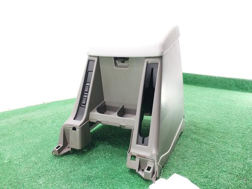 Armrest / Center console NISSAN PATROL GR V Wagon (Y61) 3.0 DTi | BP20167509I20 