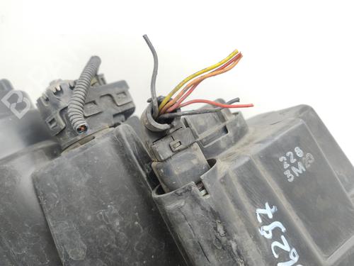 Left headlight KIA SORENTO I (JC) 2.5 CRDi | BP24437028C28 