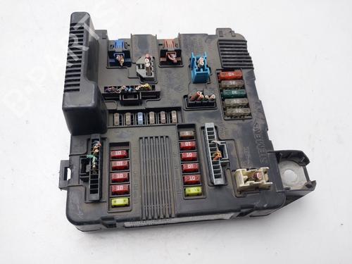 Used Fuse box Fuse box 36910696 36910696
