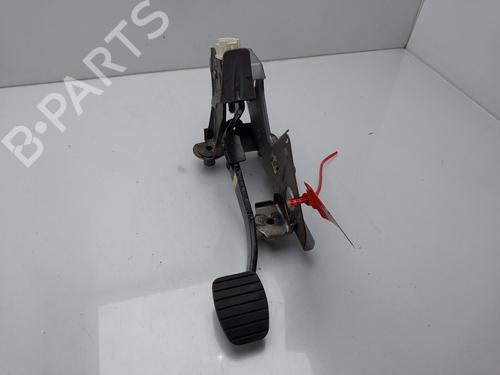 Used Break pedal RENAULT CLIO IV (BH_) [2012-2021]  31800080