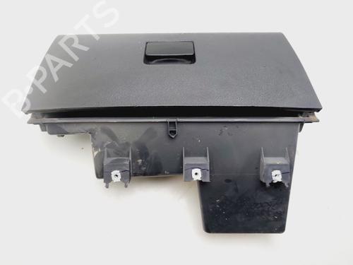 Used Glove box VW FOX Hatchback (5Z1, 5Z3, 5Z4) 1.2 (55 hp) 32123740