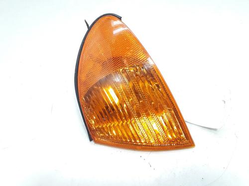 left-front-indicator-bmw-3-e46-320-d-63137165847-1997-1998-1999-2000-2001-2002-2003-2004-2005-10727026 main image