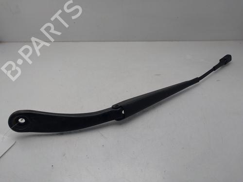 Used Front windshield wiper arm Front windshield wiper arm MERCEDES-BENZ GLA-CLASS (X156) GLA 180 (156.942) (122 hp) 36049227 36049227