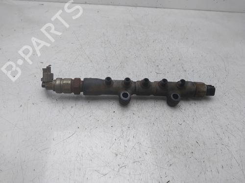 Used Injection rail TOYOTA AVENSIS Saloon (_T25_) [2003-2009]  30733092