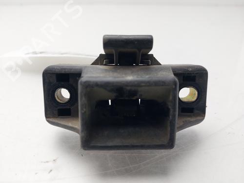 Used Tailgate lock RENAULT CLIO II (BB_, CB_) 1.9 D (B/CB0E, BB0J) (64 hp) 32384738