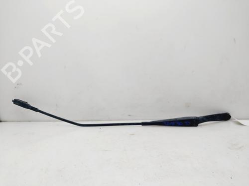 Used Front windshield wiper arm FIAT GRANDE PUNTO (199_) 1.3 D Multijet (75 hp) 23553167