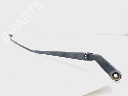 Used Front windshield wiper arm VW GOLF IV (1J1) 1.9 TDI (110 hp) 27729984
