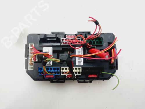 Used Fuse box Fuse box 29911130 29911130