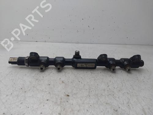 Used Injection rail FORD MONDEO III Saloon (B4Y) [2000-2007]  31082779