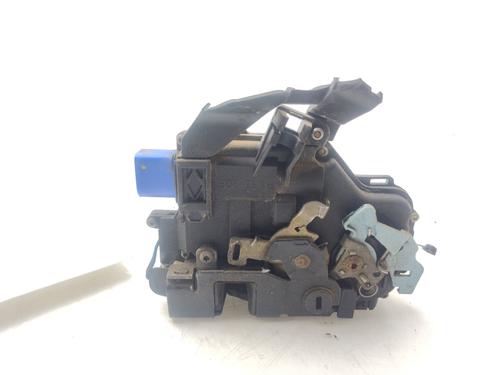 Serratura posteriore destra VW TOUAREG (7LA, 7L6, 7L7) 2.5 R5 TDI (174 hp) 29596807