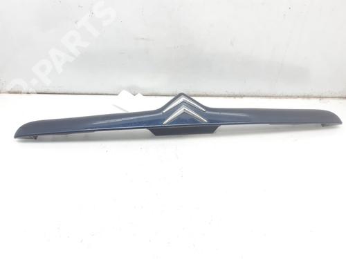 Used Tailgate handle Tailgate handle CITROËN XSARA Coupe (N0) 1.9 D (70 hp) 10058642 10058642
