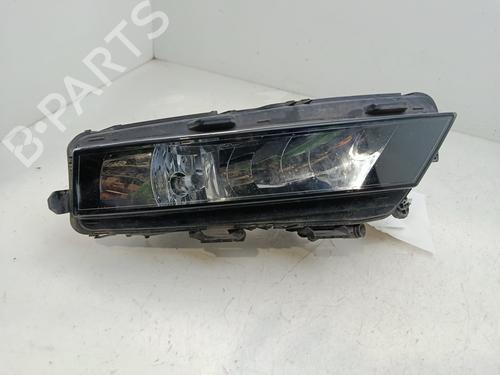Used Right front fog light SKODA OCTAVIA III Combi (5E5, 5E6) [2012-2020]  31589169