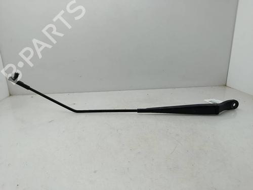 Used Front windshield wiper arm Front windshield wiper arm 39404645 39404645