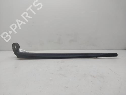 Used Front windshield wiper arm Front windshield wiper arm 38056460 38056460