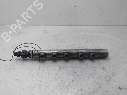 Used Injection rail ALFA ROMEO 147 (937_) 1.9 JTDM 8V (937.AXD1A, 937.AXU1A, 937.BXU1A) (120 hp) 31071865