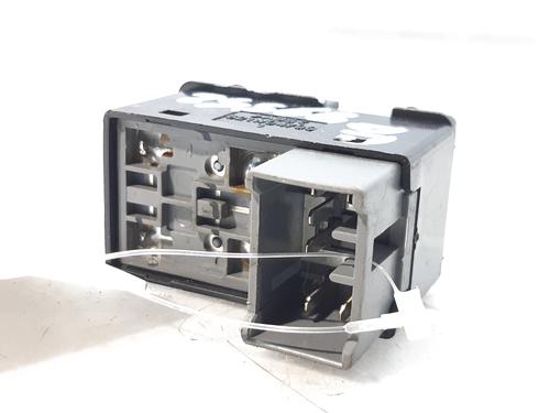 Right front window switch CHEVROLET NUBIRA Saloon 1.6 | BP12404370I26 