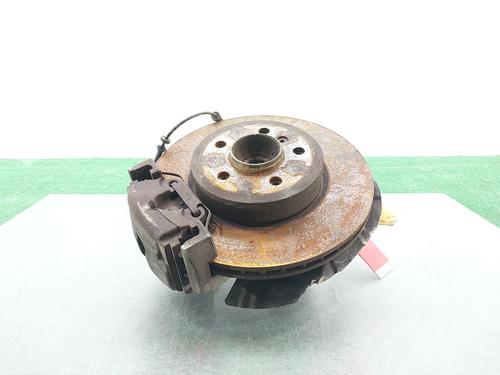 Used Right front steering knuckle BMW X3 (E83) xDrive 20 d (177 hp) 18154079