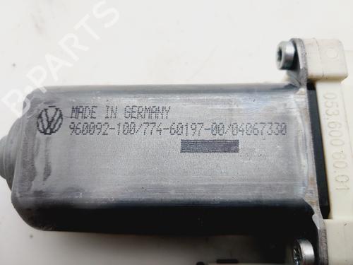 Rudehejsemotor bagstkærm højre VW PASSAT B6 (3C2) | BP29903763E22