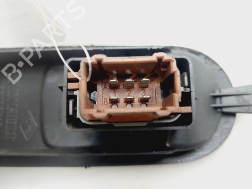 Right front window switch RENAULT SCÉNIC II (JM0/1_)  | BP29625867I26 