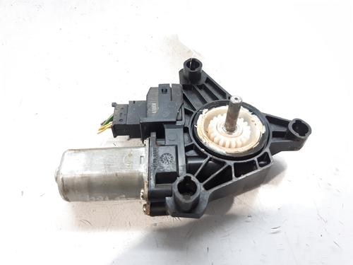 Used Left front window motor MERCEDES-BENZ GLA-CLASS (X156) GLA 200 CDI / d (156.908) (136 hp) 10337810