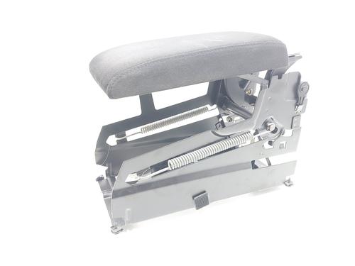 Armrest / Center console VW PASSAT B5.5 (3B3) 1.9 TDI (130 hp) 13476471