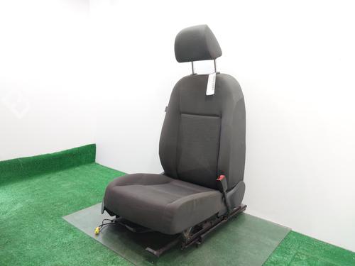 Right front seat VW GOLF PLUS V (5M1, 521) 1.9 TDI | BP26719159C16 