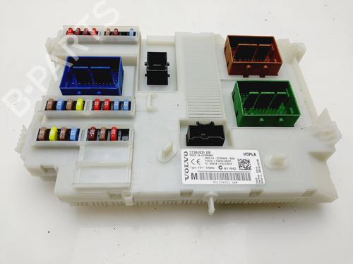 Used Fuse box VOLVO V60 I (155) 2.4 D6 Plug in Hybrid AWD (215 hp) 29719747