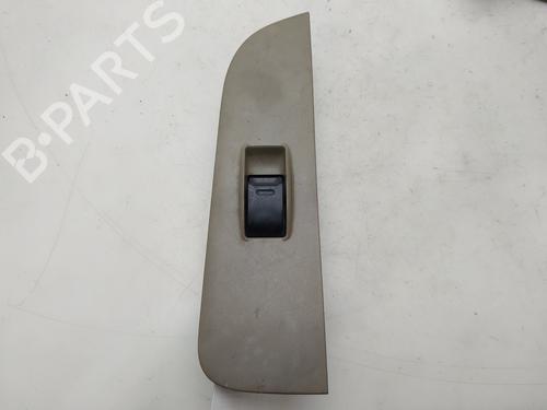 Høyre Foran elrute bryter Høyre Foran elrute bryter TOYOTA COROLLA Liftback (_E11_) 2.0 D (CE110) (72 hp) 36219517 36219517