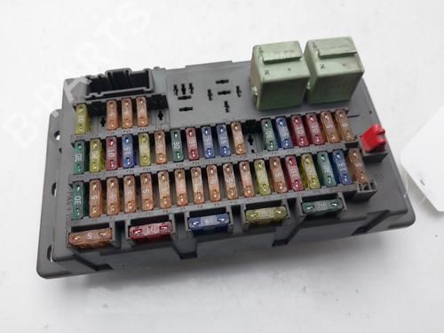 Used Fuse box Fuse box 37439403 37439403