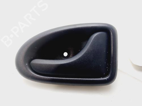 Used Front right interior door handle RENAULT MEGANE I Classic (LA0/1_) 1.6 16V (LA00, LA04, LA0B, LA11, LA16, LA19, LA1J, LA1K,... (107 hp) 31881774