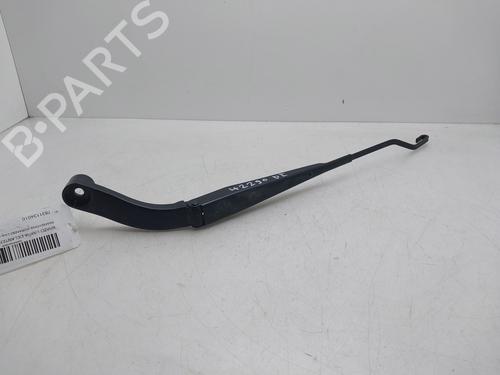 Used Front windshield wiper arm Front windshield wiper arm 37687952 37687952